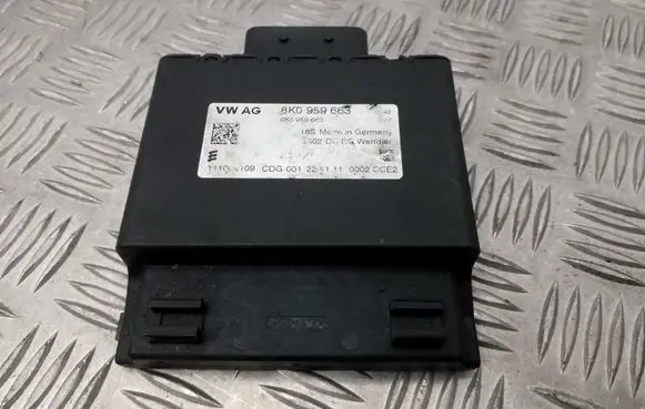Audi A6 S6 C7 4G Voltage converter/converter module 8K0959663