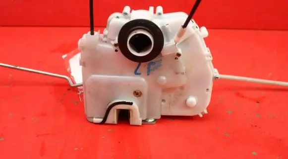 Honda FR-V Front door lock