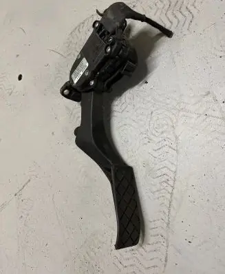 Volkswagen Transporter - Caravelle T5 Accelerator throttle pedal 7H1721503