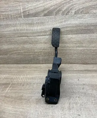 Audi A3 S3 8P Accelerator throttle pedal 283102537YB3 1J2721503B 0281002346