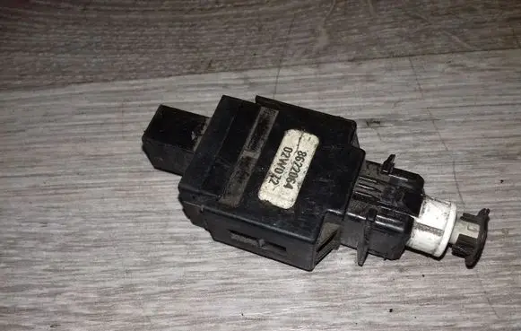 Volvo V70 Brake pedal sensor switch 8622064