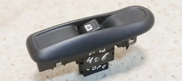 Peugeot 406 Electric window control switch B8065
