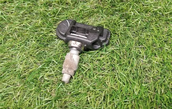 Mercedes-Benz GL X166 Tire pressure sensor A0009050030