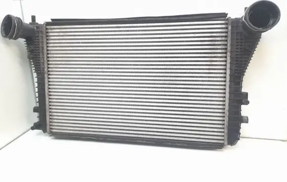 Skoda Octavia Mk2 (1Z) Intercooler radiator 1K0145803L