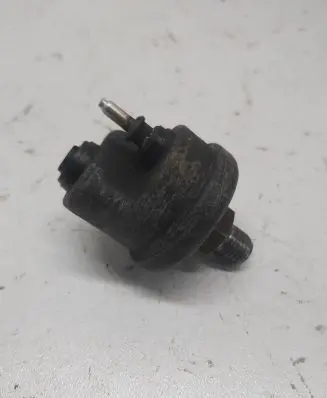 Mercedes-Benz E W124 Oil pressure sensor 