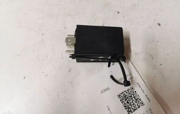 Skoda Superb B5 (3U) Other relay 8D0919578 141242A