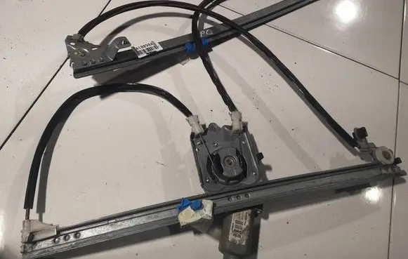 Renault Espace - Grand espace IV Sliding door window regulator with motor