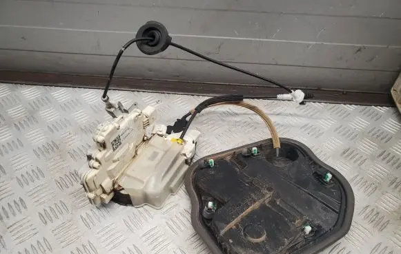 Audi A7 S7 4G Front door lock 4G1837016C 4G8837004