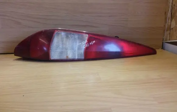 Ford Mondeo Mk III Rear/tail lights 1S7113405C