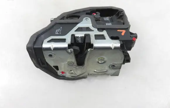 BMW 3 E90 E91 Front door lock 7059967