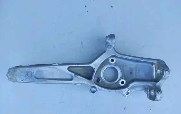 Tesla Model 3 Stub axle 1044311