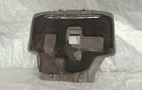 Ford Fiesta Engine splash shield/under tray 8A616M001A