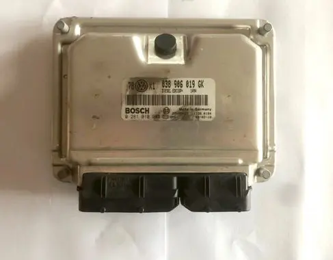 Volkswagen PASSAT B5.5 Engine control unit/module 038906019GK 0281010943