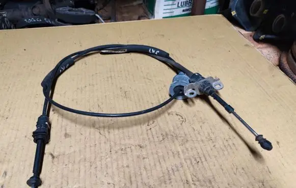 Chrysler 300 - 300C Gear shift cable linkage 