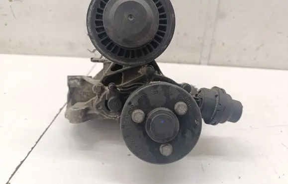 BMW 3 F30 F35 F31 Water pump 8638617
