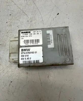 BMW X5 E70 Air suspension control unit module (rear) 4461500510 6793163