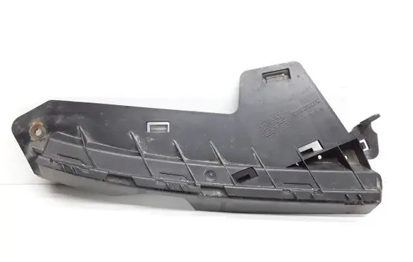 Front bumper mounting bracket