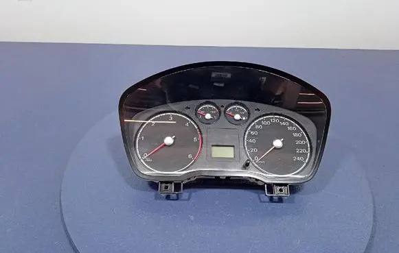 Speedometer (instrument cluster)