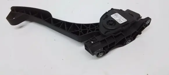 Volvo XC90 Accelerator throttle pedal 30715179