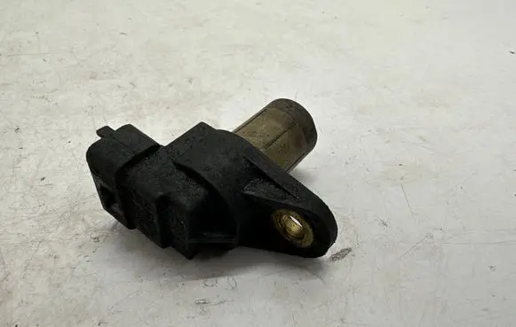 Mercedes-Benz E W211 Camshaft position sensor A0031539728