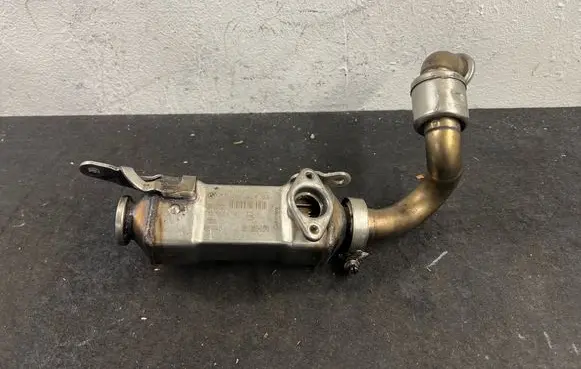 BMW 5 E39 EGR valve cooler 778740403