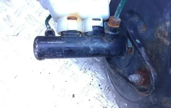 Master brake cylinder