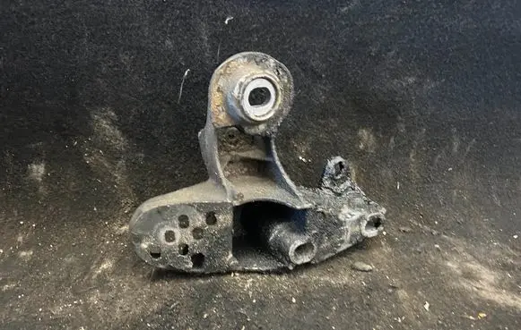 Skoda Octavia Mk2 (1Z) Holder (bracket) 