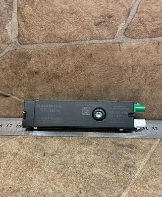 Mercedes-Benz SL R231 Aerial antenna amplifier A2319059400