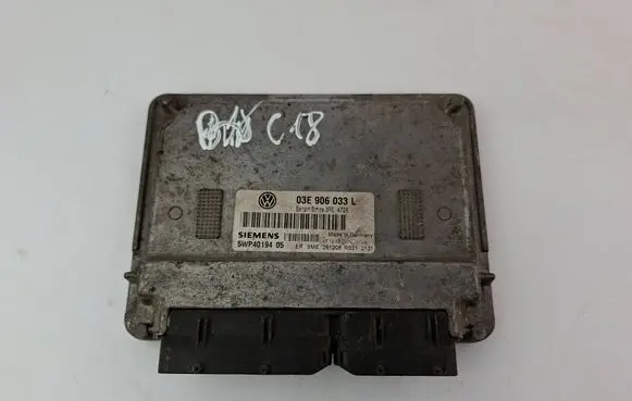 Volkswagen Polo Engine control unit/module 03E906033L 5WP4019405