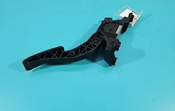 Hyundai Elantra VI Accelerator throttle pedal 32700-XXXXX IMPRK1433537