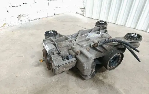 Volkswagen Tiguan Rear differential 0AY525010C