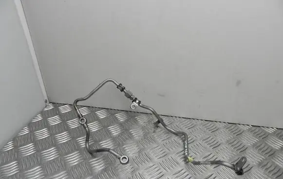 Mercedes-Benz C AMG W205 EGR valve line/pipe/hose A6511801020 VD11969