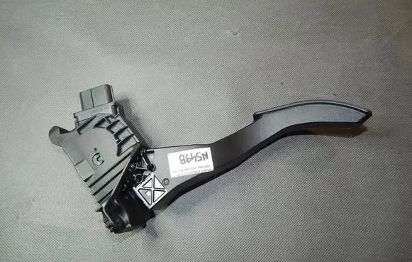 Volkswagen PASSAT B8 Accelerator throttle pedal 5Q01723503H