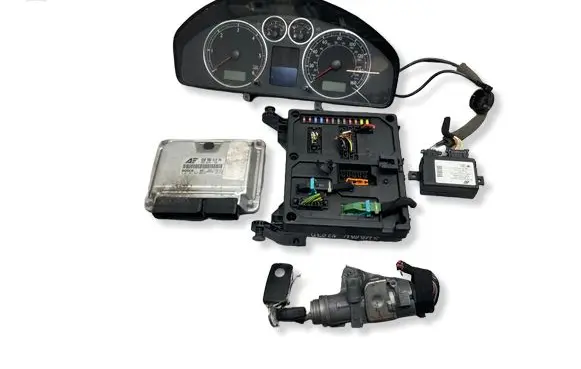 Volkswagen Sharan Engine ECU kit and lock set 038906019NA 1039S06269 0281011822