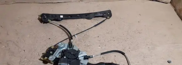 Opel Astra J Front door window regulator with motor 915368103