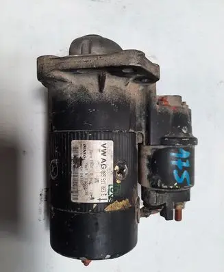 Volkswagen Golf III Starter motor 085911023E