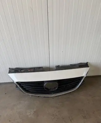 Mazda 6 Front bumper upper radiator grill GHP950717 T251S20K