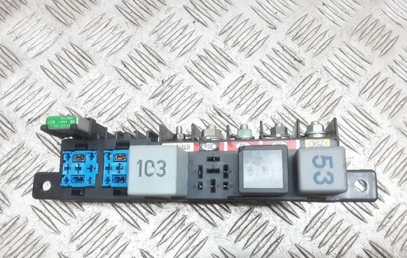 Audi A3 S3 8L Fuse module 8L0941822