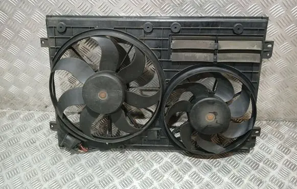 Volkswagen PASSAT B7 Electric radiator cooling fan 1355D301602