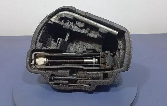 Seat Leon (1P) Lift Jack 1J0012115S