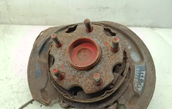 Toyota Avensis T250 Rear wheel hub spindle/knuckle 