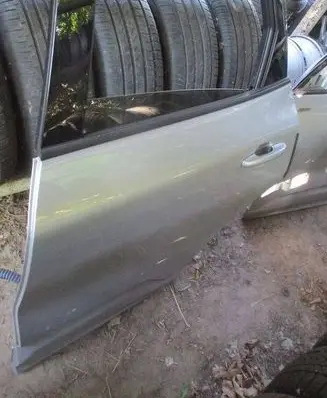 Ford Kuga III Rear door