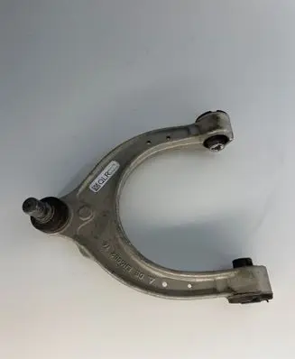 BMW 5 G60 Front control arm 8833037