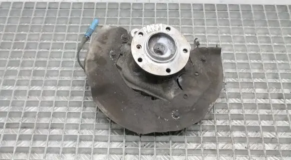 BMW 6 E63 E64 Front wheel hub