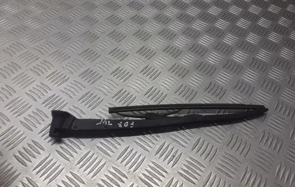 Volkswagen Fox Rear wiper blade arm