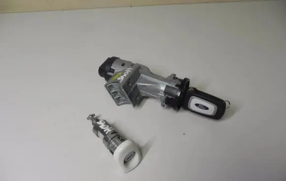 Ford Ka Ignition lock 51800466B365 H045