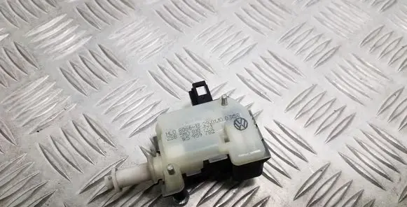 Fuel tank cap lock motor