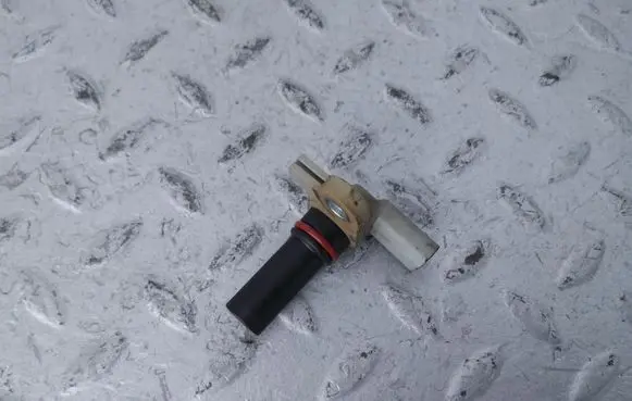Ford Mustang VI Camshaft position sensor BL3112K073AB