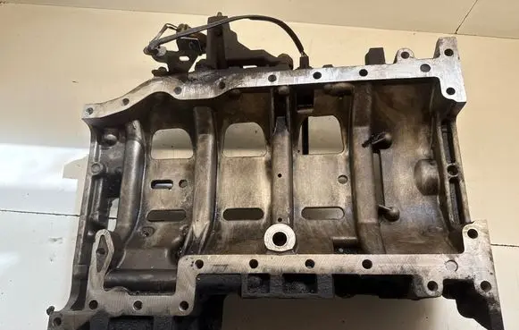 Ford Tourneo Custom Oil sump R83JA