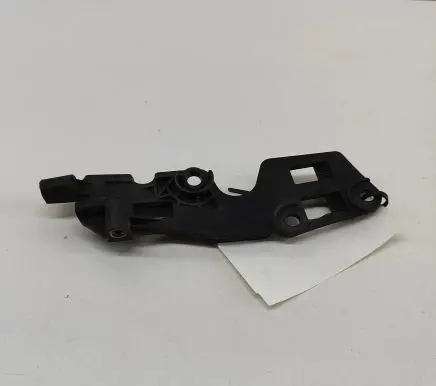Land Rover Discovery Sport Front bumper mounting bracket FK7216A129AE